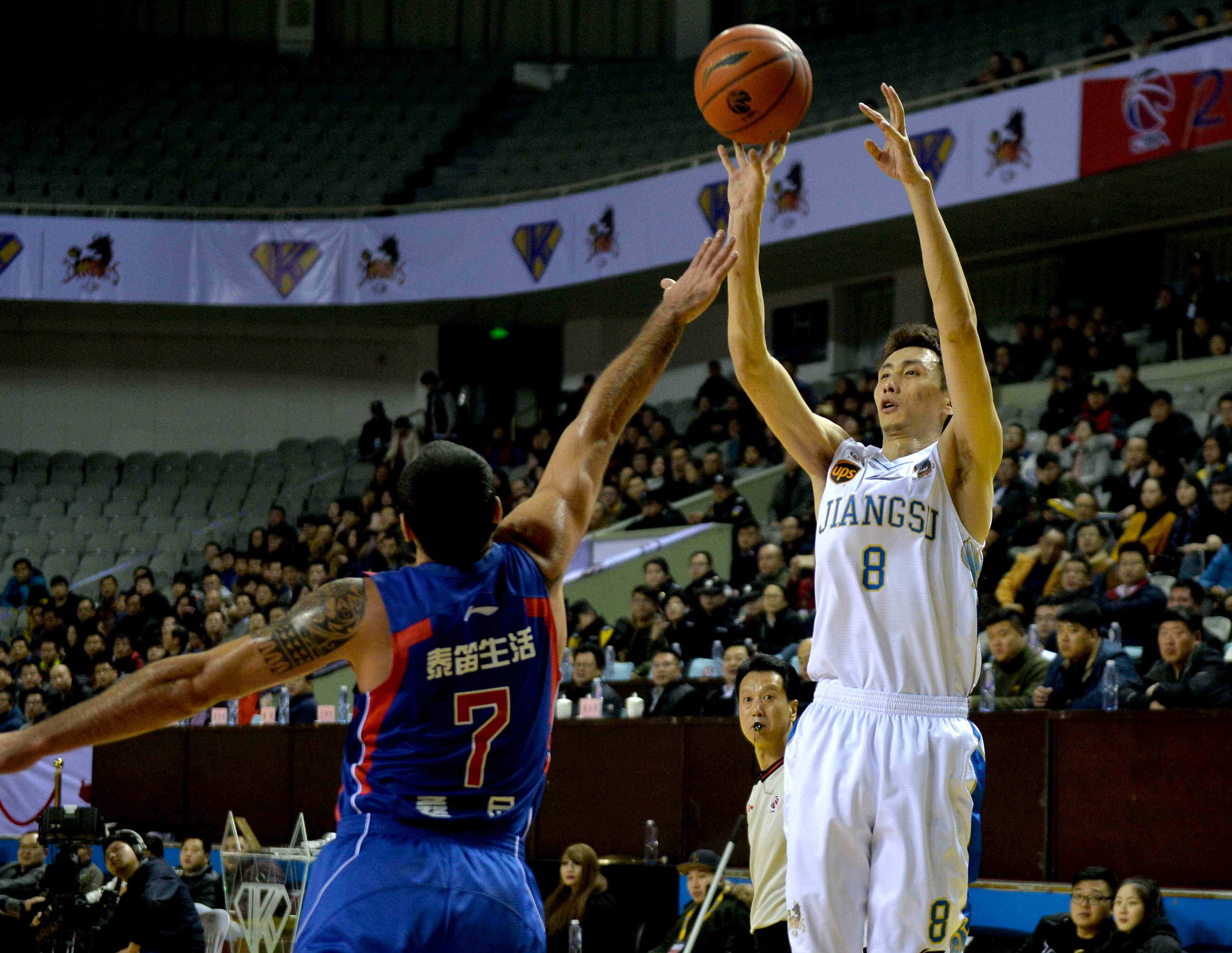 用实际行动 用实际行动