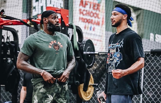 地进行着 地进行着