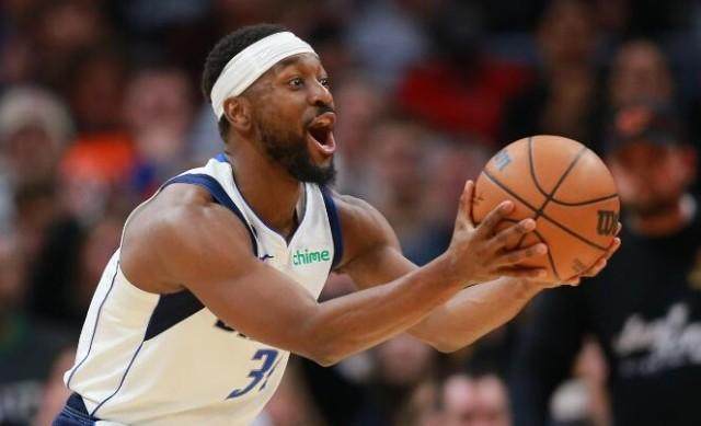 一个年轻球 一个年轻球